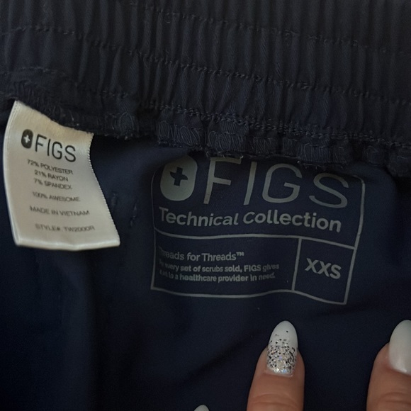 Figs Yola Navy Pants in XXS - Picture 5 of 7
